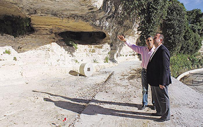 2004igoum4.jpg