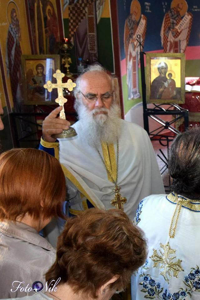 Θεία λειτουργία στο υπέροχο εξωκκλήσι του εν Χώναις θαύματος του Αρχαγγέλου Μιχαήλ στο στρατόπεδο του Μανταμάδου