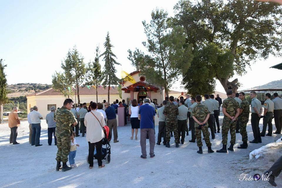 Θεία λειτουργία στο υπέροχο εξωκκλήσι του εν Χώναις θαύματος του Αρχαγγέλου Μιχαήλ στο στρατόπεδο του Μανταμάδου
