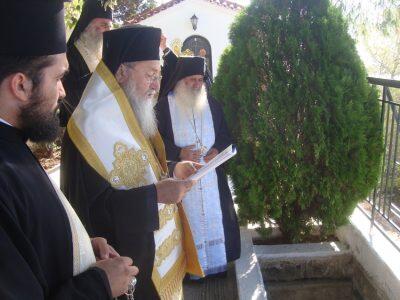 Μεγάλη συγκίνηση στην Εξόδιο Ακολουθία της Γερόντισσας Παταπίας-επικήδειος από το Μητροπολίτη Διονύσιο