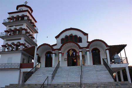 Μητρόπολη Θεσσαλιώτιδος: Θεία Λειτουργία στον Ιερό Ναό Αγίου Γεωργίου Τ.Κ. Πύργου Κιερίου