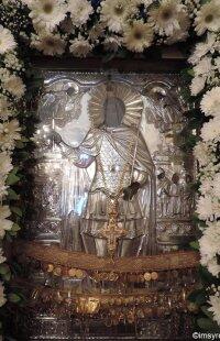 Χιλιάδες Μυκόνιοι πανηγύρισαν τον Άγιο Αρτέμιο