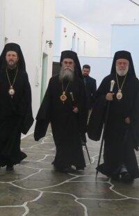 Μητρόπολη Σύρου: Τρισαρχιερατική Θεία Λειτουργία μετακομιδής ιερών Λειψάνων Αγίου Ιγνατίου