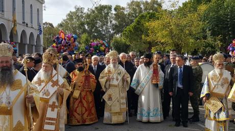 Κοσμοπλημμύρα στην Πάτρα για τον Πολιούχο Άγιο Ανδρέα-Μεγαλόσταυρος στον πρόεδρο της Δημοκρατίας
