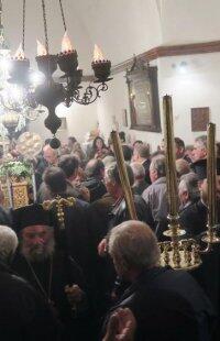 Σέριφος: Πλήθος πιστών στην Ιερά Μονή Ταξιάρχη Μιχαήλ 