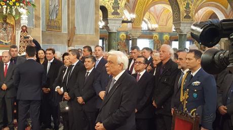 Κοσμοπλημμύρα στην Πάτρα για τον Πολιούχο Άγιο Ανδρέα-Μεγαλόσταυρος στον πρόεδρο της Δημοκρατίας