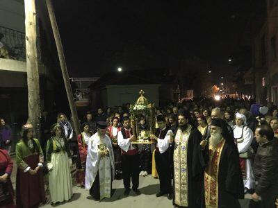 Λάρισα: Πλήθος κόσμου στη Λιτανεία του Αγίου Νεκταρίου