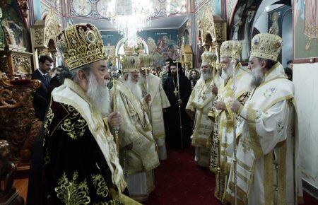 Αρχιεπίσκοπος και πλήθος πιστών τίμησαν τον Άγιο Πορφύριο στη γενέτειρά του, το Αλιβέρι