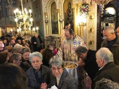 Πάτρα: Εκατοντάδες πιστοί προσκύνησαν την Χείρα του Αγίου Ιερομάρτυρος Ελευθερίου