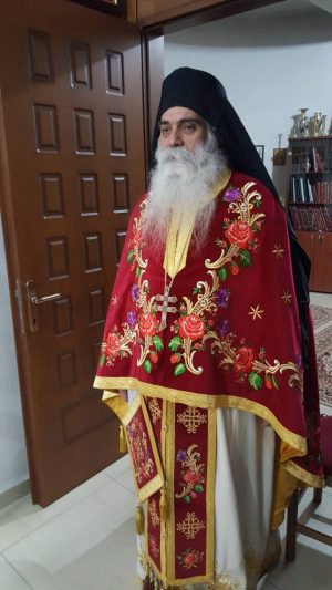Λάρισα: Με δάκρυα αποχαιρέτισαν οι πιστοί τα Τίμια Δώρα από το Άγιο Όρος