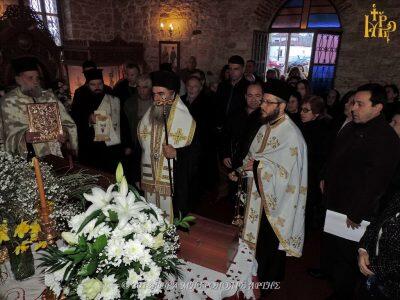 Άρτα: Πλήθος πιστών υποδέχθηκαν την Παναγία τη Ροβέλιστα