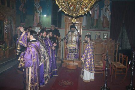 Φάρσαλα: Ακολουθία των Προηγιασμένων Τιμίων Δώρων στον Ναό Αγίου Σπυρίδωνος Λόφου