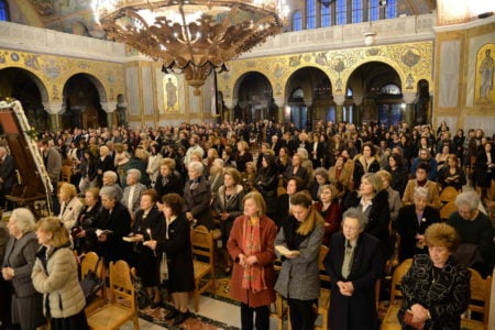 Πάτρα: Πλήθος πιστών στην Ακολουθία του Νυμφίου στους Ναούς της Μητροπόλεως