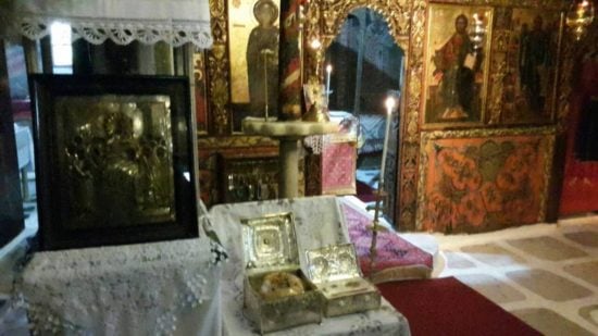 Θεία Λειτουργία και Λιτάνευση Εικόνων στο Σπήλαιο Γρεβενών