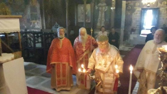 Θεία Λειτουργία και Λιτάνευση Εικόνων στο Σπήλαιο Γρεβενών