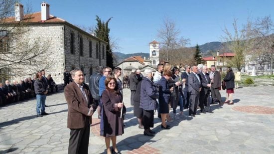 Θεία Λειτουργία και Λιτάνευση Εικόνων στο Σπήλαιο Γρεβενών