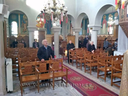 Ιωάννινα: Θεία Λειτουργία στον Ναό Αγίου Αποστόλου Παύλου στα Σεισμόπληκτα 