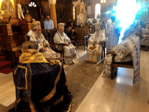 Αρχιερείς και πιστοί στο Πενταετές Μνημόσυνο του Μητροπολίτου Κισάμου κυρού Ειρηναίου