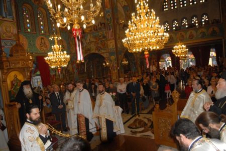 Χαλκίδα: Χιλιάδες πιστοί πανηγύρισαν τη Σύναξη Παντών των Ευβοέων Αγίων