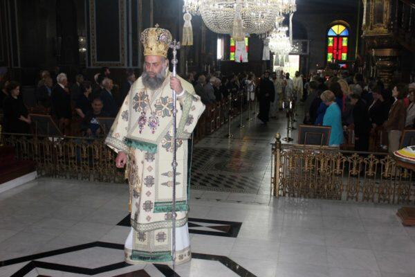 Μητρόπολη Θεσσαλιώτιδος: Λαμπρά εορτάσθηκε η Μνήμη των Αγίων Κωνσταντίνου και Ελένης