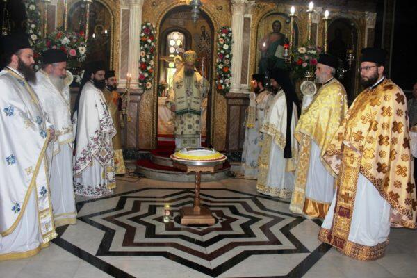 Μητρόπολη Θεσσαλιώτιδος: Λαμπρά εορτάσθηκε η Μνήμη των Αγίων Κωνσταντίνου και Ελένης