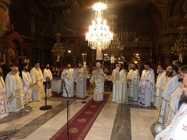 Κόρινθος: Κλήρος και λαός υποδέχθηκαν την Παναγία την Παραμυθία 