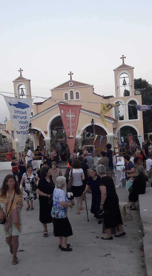 Άγιος Λουκάς ο Ιατρός: Κοσμοπλημμύρα και συγκίνηση απόψε στην Κάλυμνο για τον θαυματουργό Άγιο