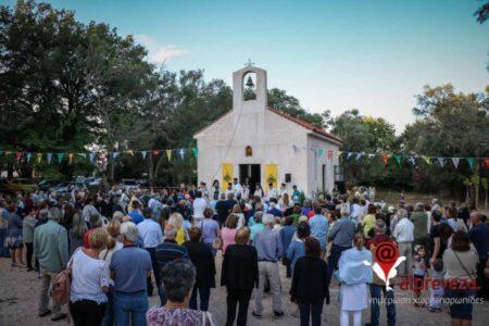 Πρέβεζα: Σε κλίμα συγκίνησης τα θυρανοίξια του νέου Ιερού Ναού των Αγίων Αποστόλων
