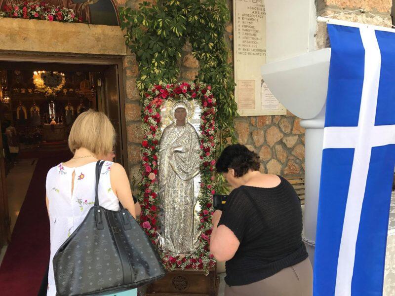 Αγία Μαρίνα - Εκάλη Τώρα: Κοσμοπλημμύρα στην Πανηγυρική Αρχιερατική Θεία Λειτουργία