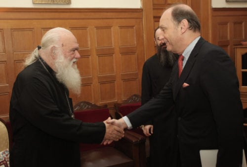 Με πρόεδρο ΕΟΠΥΥ και Τέρενς Κουίκ συναντήθηκε ο Αρχιεπίσκοπος