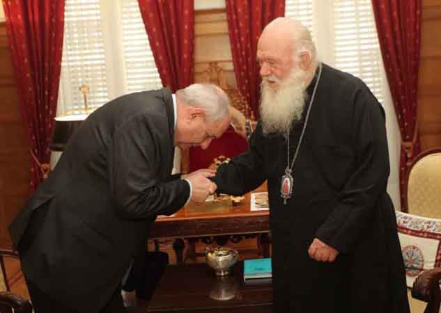 Με πρόεδρο ΕΟΠΥΥ και Τέρενς Κουίκ συναντήθηκε ο Αρχιεπίσκοπος