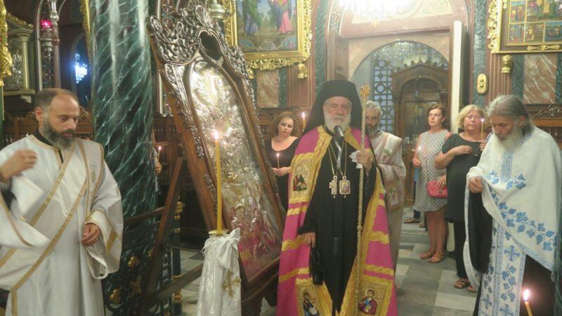 Παράκληση Παναγίας: Πλήθος πιστών στην Ερμούπολη για την πρώτη παράκληση