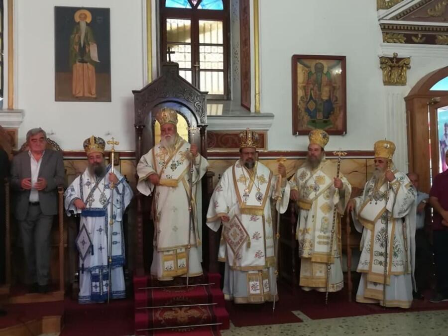Ο Αρχιεπίσκοπος Ιερώνυμος στον εορτάζοντα Μητροπολίτη Μαντινείας