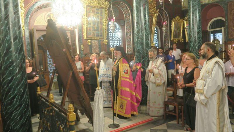Παράκληση Παναγίας: Πλήθος πιστών στην Ερμούπολη για την πρώτη παράκληση