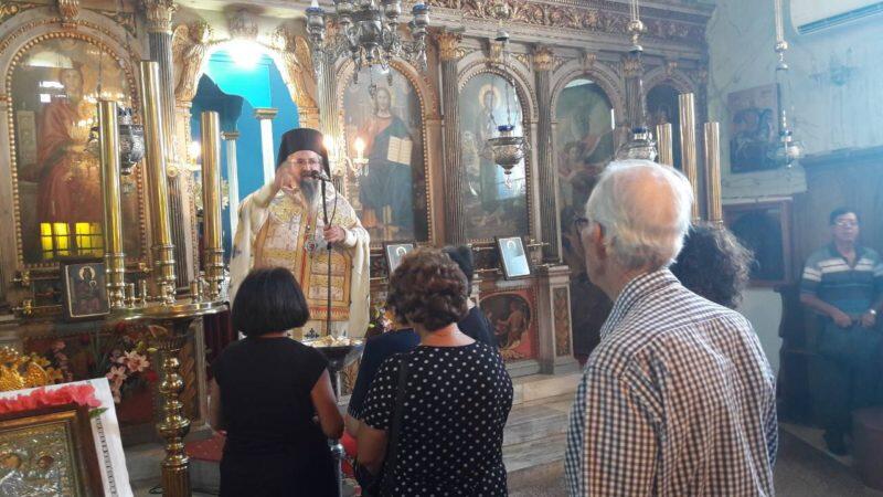 Η Κυριακάτικη Θεία Λειτουργία στον Ιερό Ενοριακό Ναό Αγίας Τριάδος Καλάμου