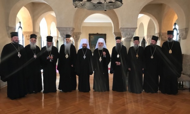 Συνάντηση Ιλαρίωνα με τον Προκαθήμενο και μέλη της Ιεράς Συνόδου της Εκκλησίας της Σερβίας