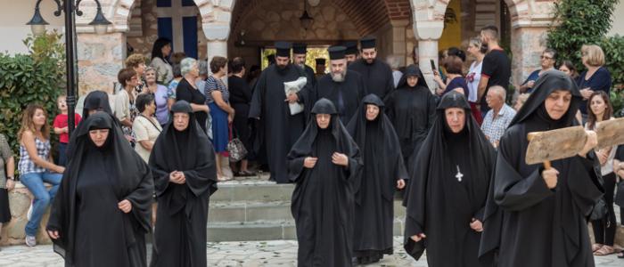 Γενέθλιο Θεοτόκου: Λαοθάλασσα στις ιστορικές Μονές Παναγίας Δαμάστας και Αντινίτσης