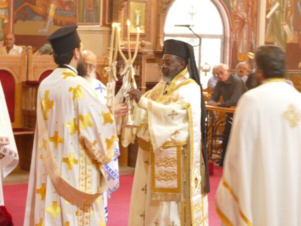 Ο Επίσκοπος Μπουρούντι Ιννοκέντιος λειτούργησε στον Μητροπολιτικό Ναό του Αγίου Γεωργίου