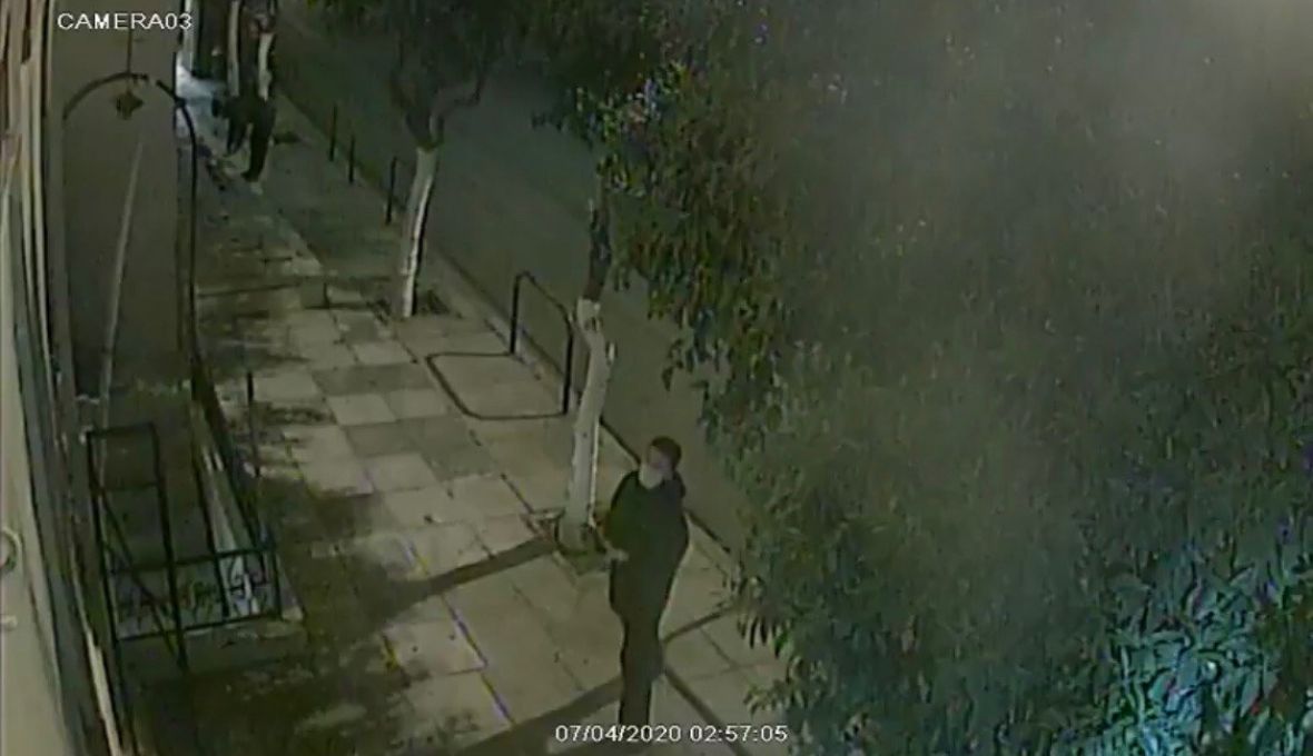 ΕΚΤΑΚΤΟ: VIDEO απεικονίζει δράστες που φέρονται να βανδάλισαν την ...