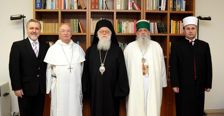 Διαθρησκευτικό Συμβούλιο Αλβανίας επιστροφή περιουσίας των θρησκειών