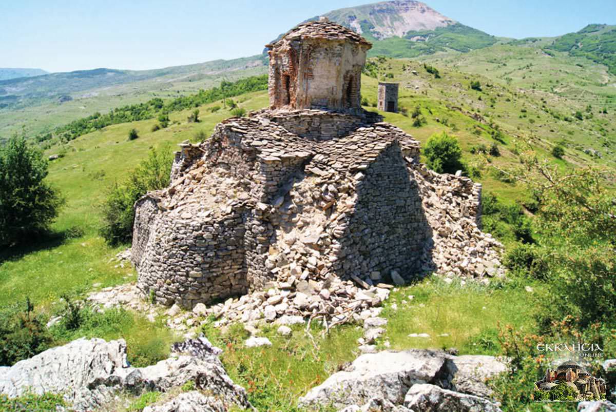 Βυζαντινός ναός της Αγίας Τριάδος στην περιοχή Οπάρ της Κορυτσάς