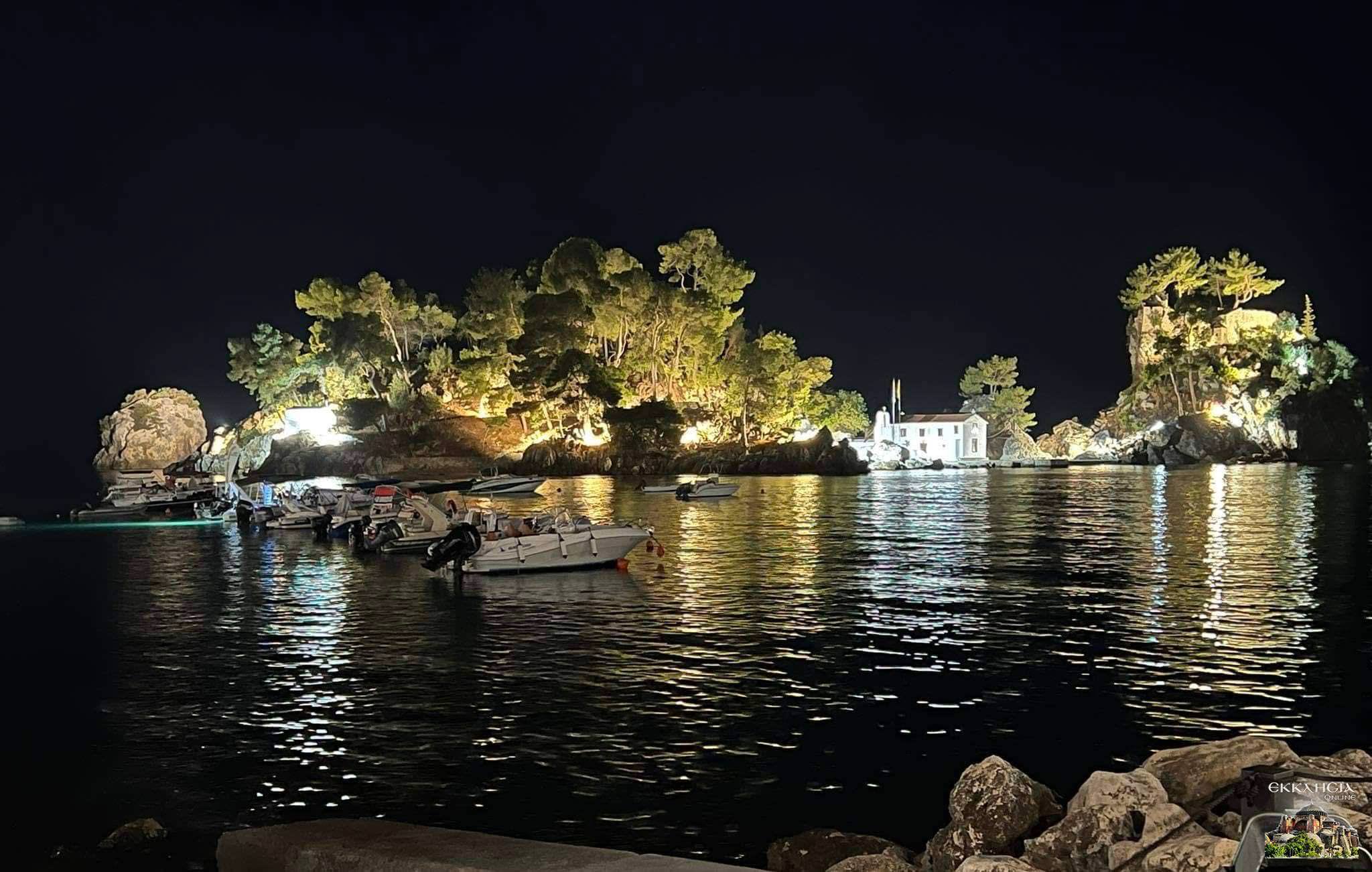Νυχτερινός φωτισμός στο νησάκι της Παναγίας
