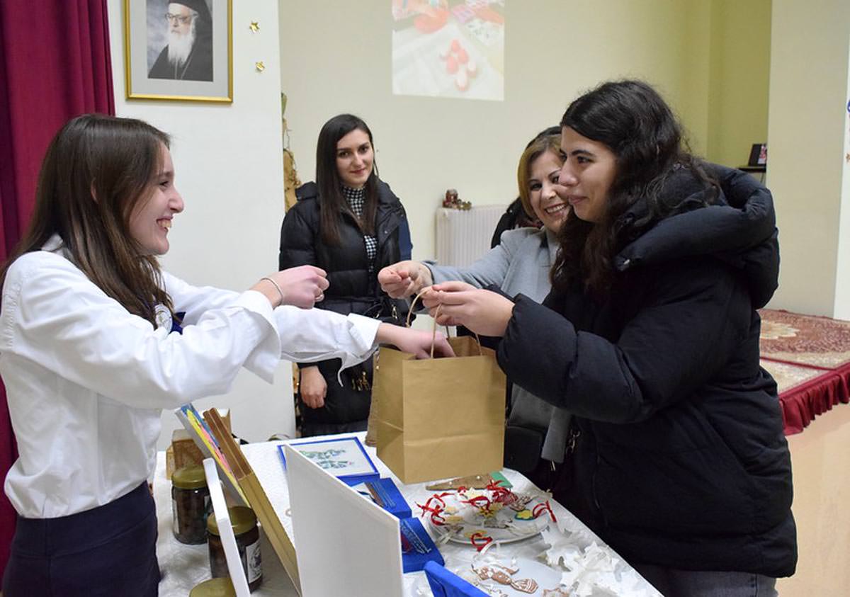 Μαθητές έκαναν μπαζάρ αγάπης και διέθεσαν τα έσοδα σε φτωχούς Μητρόπολη Αργυροκάστρου Αλβανία 2022