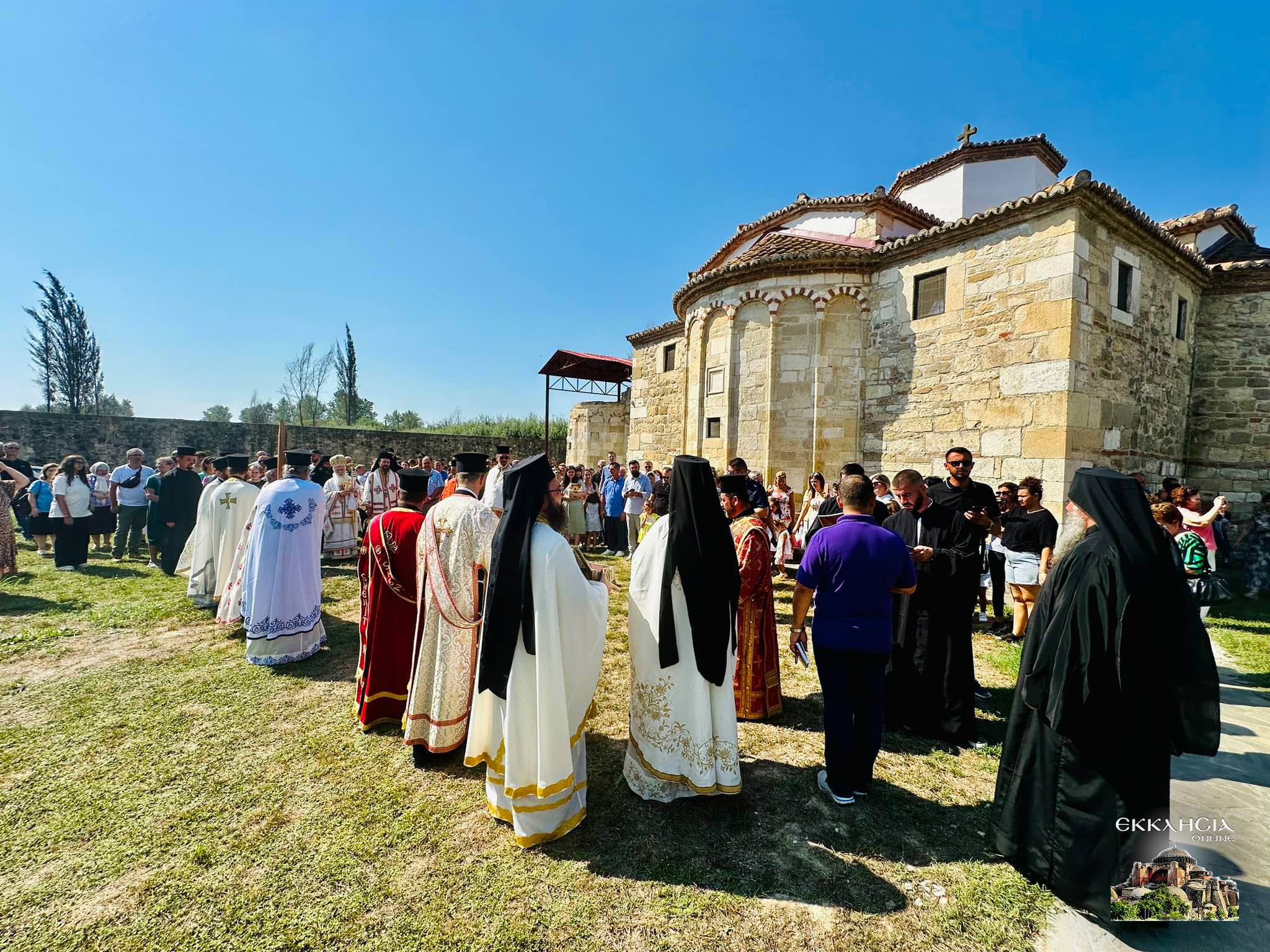 Λιτανεία εικόνας στο Κολικόντασι Αλβανίας του αγίου Κοσμά του Αιτωλού 2024