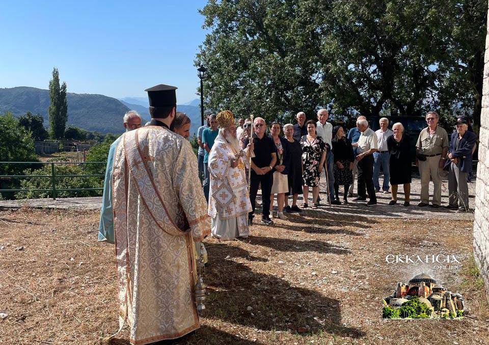 Λιτανεία Αγίων Αναργύρων Κοσμά και Δαμιανού στο Αργυρόκαστρο