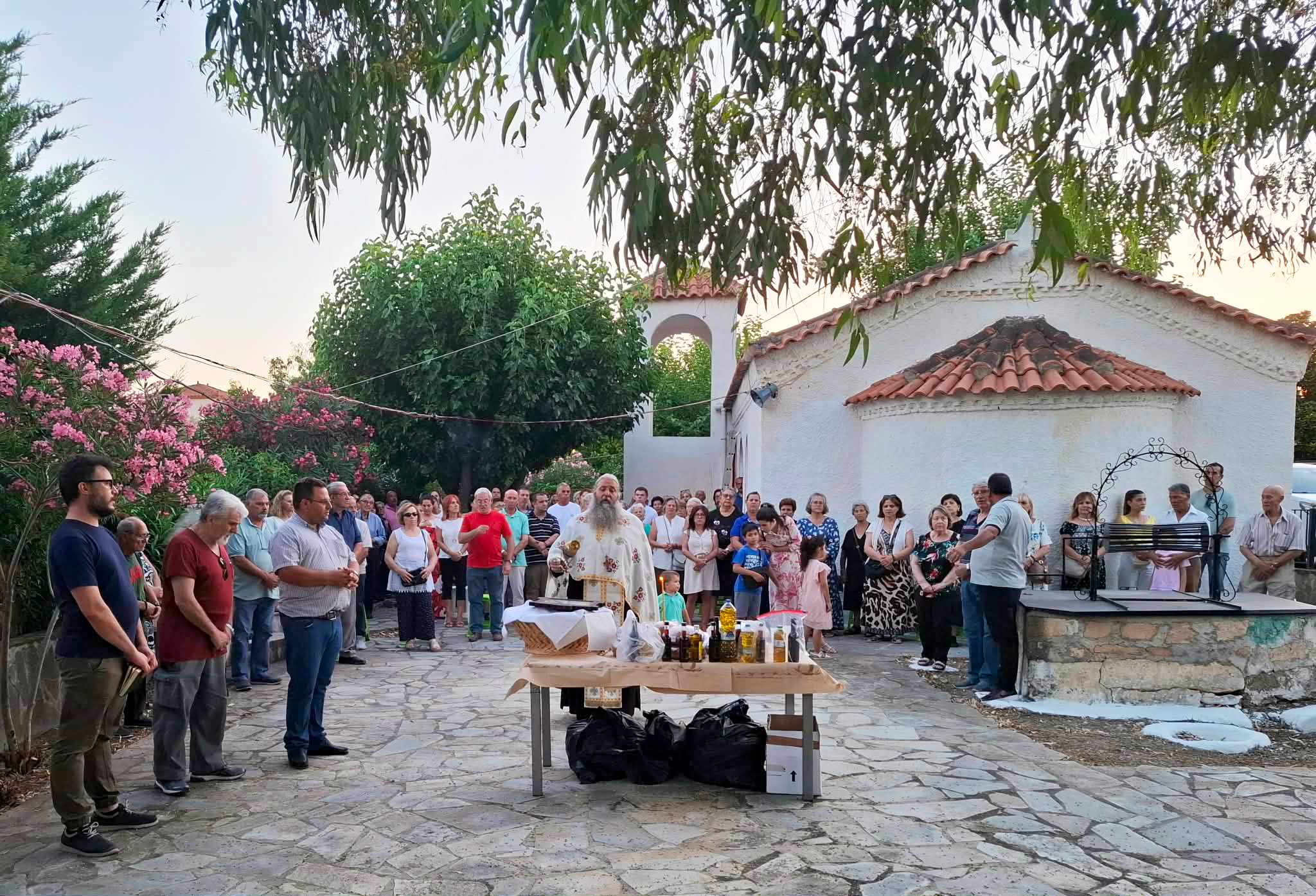 σπερινός Αγίων Αναργύρων στην Αμάρυνθο Ευβοίας